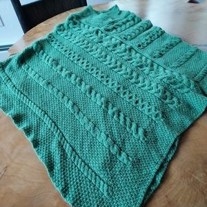 Aran Crafts Ireland Poncho M/L kelly green